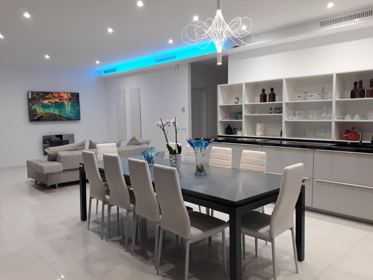 Villa Luxury Paradise 살로브레나 외부 사진