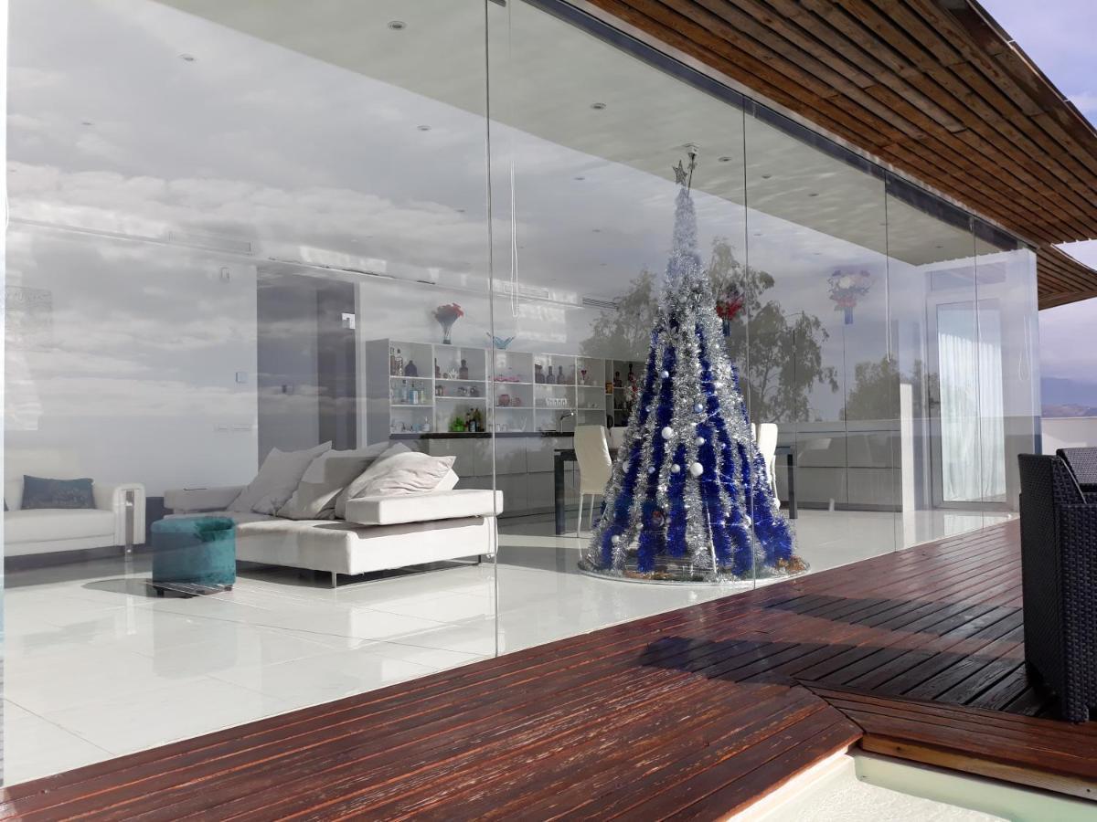 Villa Luxury Paradise 살로브레나 외부 사진